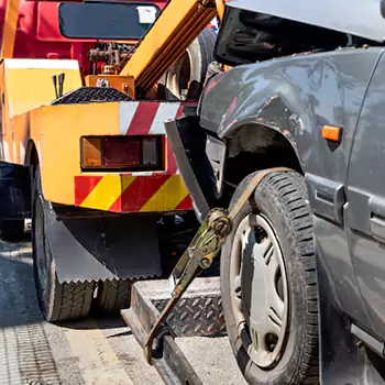 Wheel Lift Tow Truck in Preston Vineyards, TX