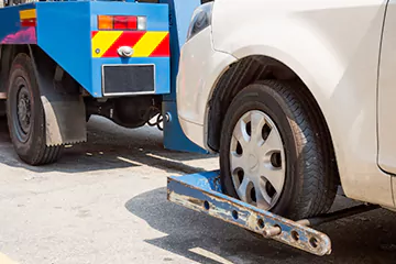 Top-Notch Wheel Lift Towing in Preston Vineyards, TX